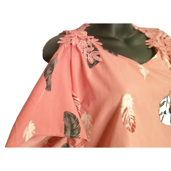 Shein Curve 2XL Pink Cold Shoulder with Feathers with Pink Applique Flowers - Picture 3 of 5